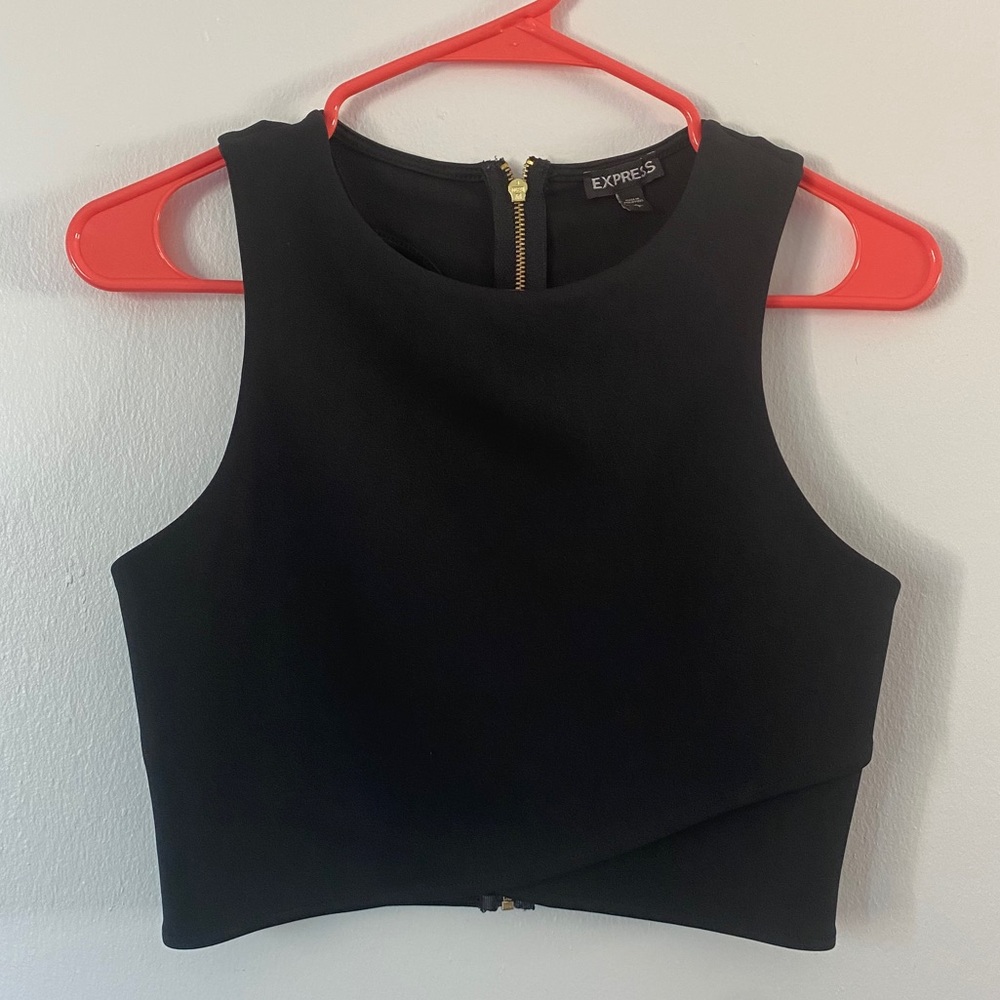 Black crop top S